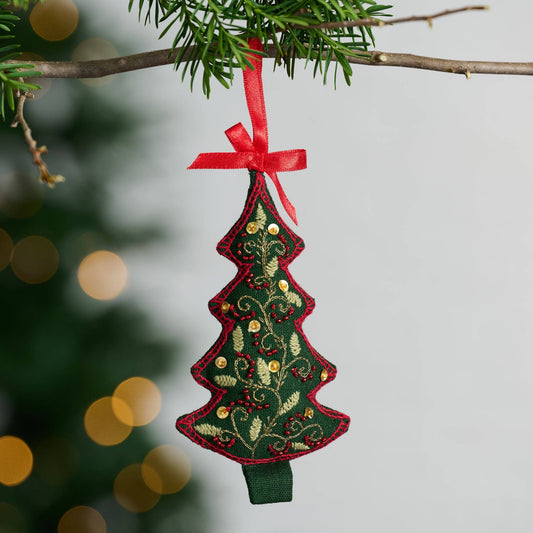 Adorned Christmas Tree Embroidered Ornament - Recetas Fair Trade