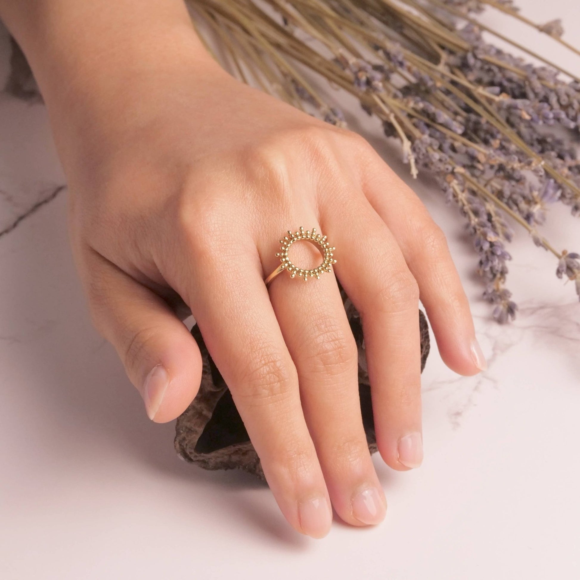 Brass Open Circle Ray Ring - Recetas Fair Trade