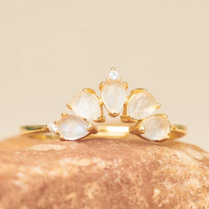 Celestial Moonstone Ring - Gold - Recetas Fair Trade