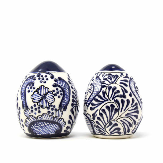 Encantada Handmade Pottery Spice Shakers, Blue Flower - Recetas Fair Trade