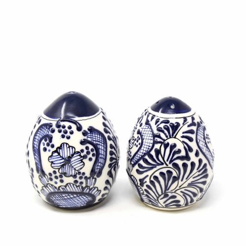Encantada Handmade Pottery Spice Shakers, Blue Flower - Recetas Fair Trade