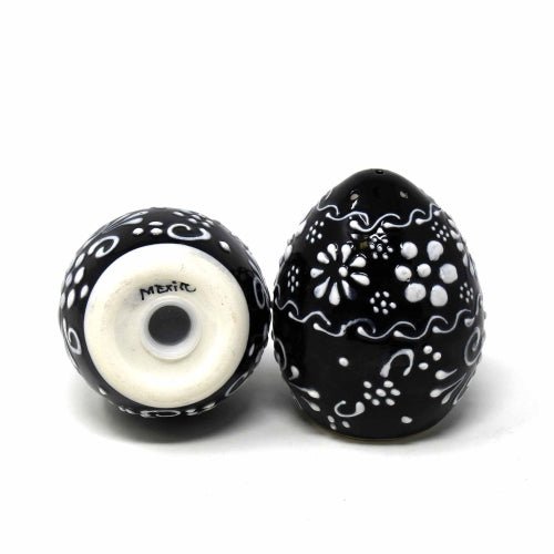 Encantada Handmade Pottery Spice Shakers, Ink - Recetas Fair Trade