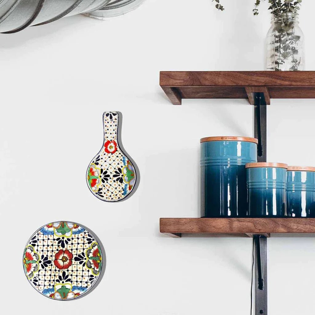 Encantada Handmade Pottery Spoon Rest, Dots & Flowers - Recetas Fair Trade