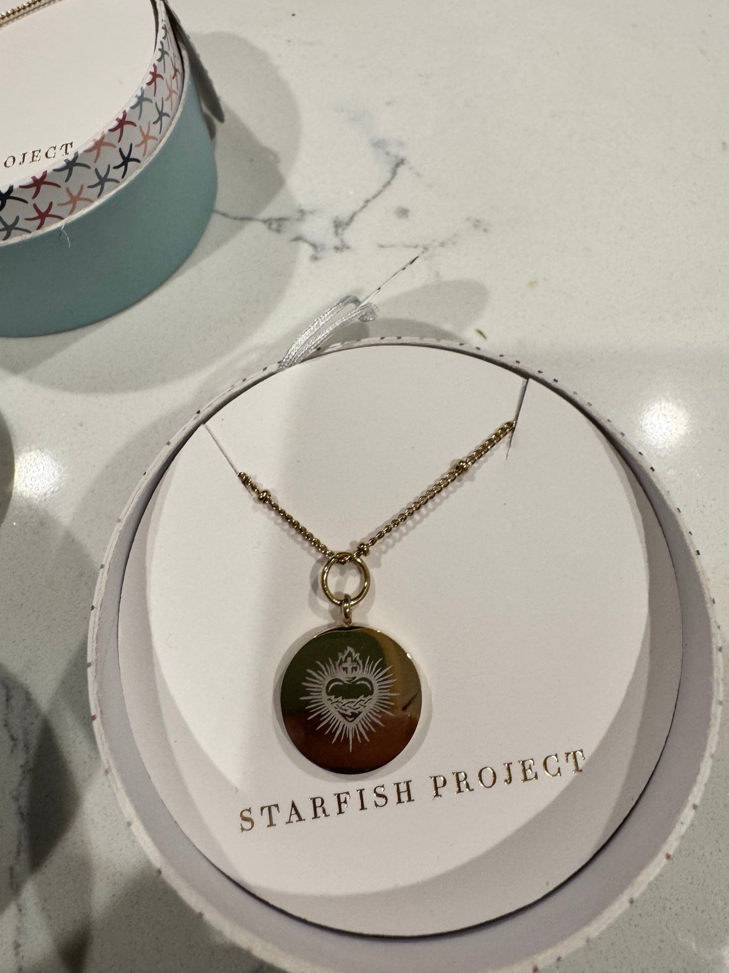 Engraved Round Pendant Gold Necklace - Recetas Fair Trade