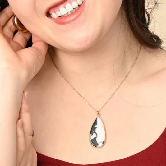 Everlasting Teardrop Necklace in Zebra Jasper Stone - Recetas Fair Trade