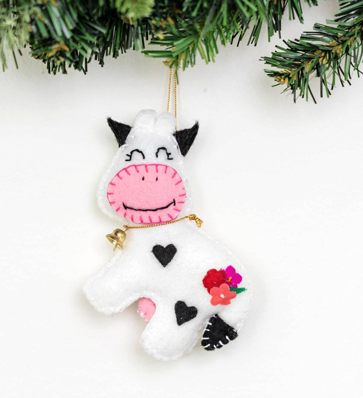 Felt Cow Ornament - Recetas Fair Trade