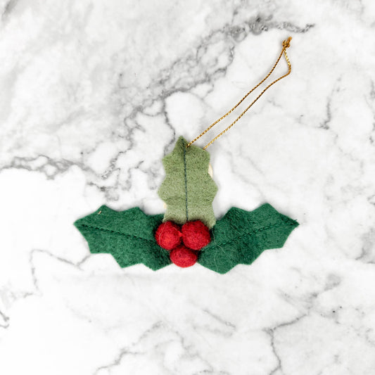 Felt Holly Ornament - Recetas Fair Trade