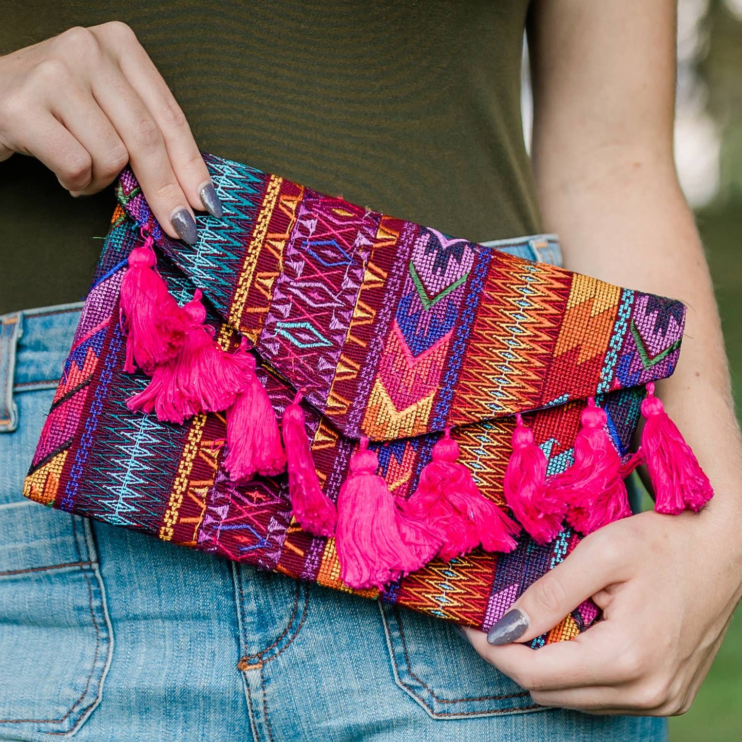 Geo Tassle Clutch