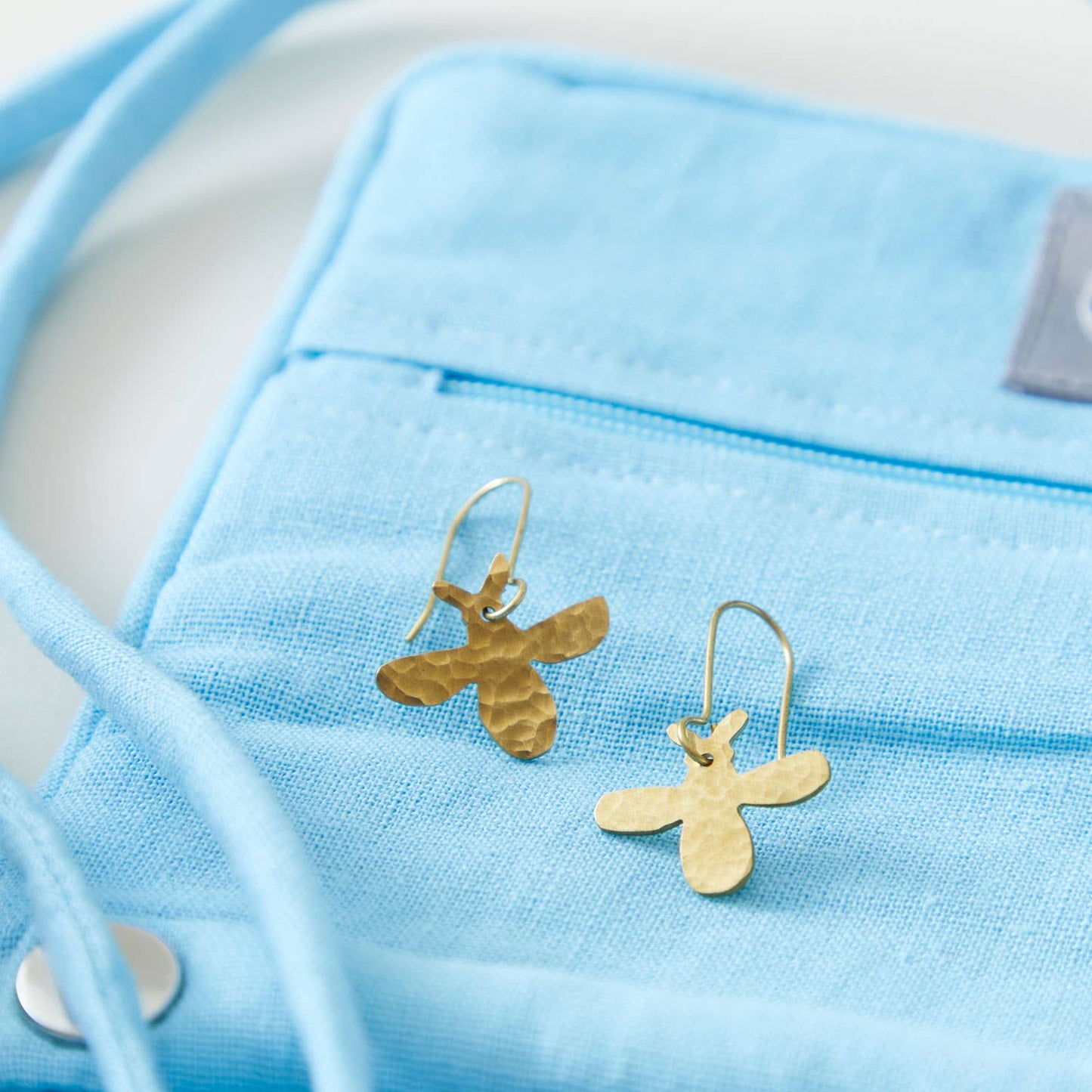Hammered Bee Earrings - Recetas Fair Trade