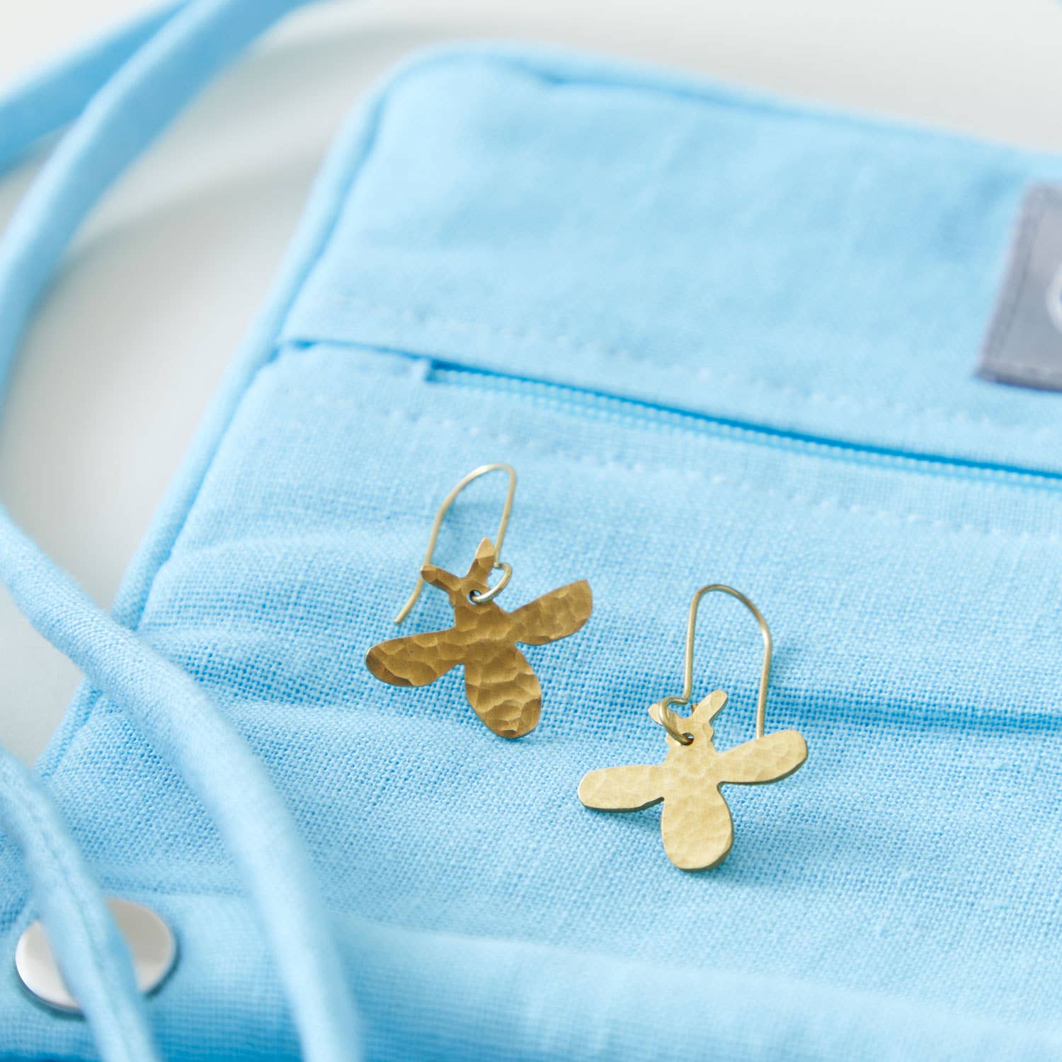 Hammered Bee Earrings - Recetas Fair Trade
