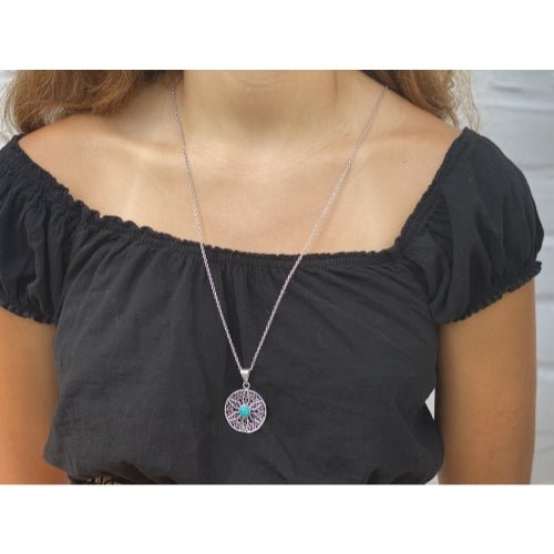 Jali Floral Turquoise Pendant Brass Necklace - Recetas Fair Trade