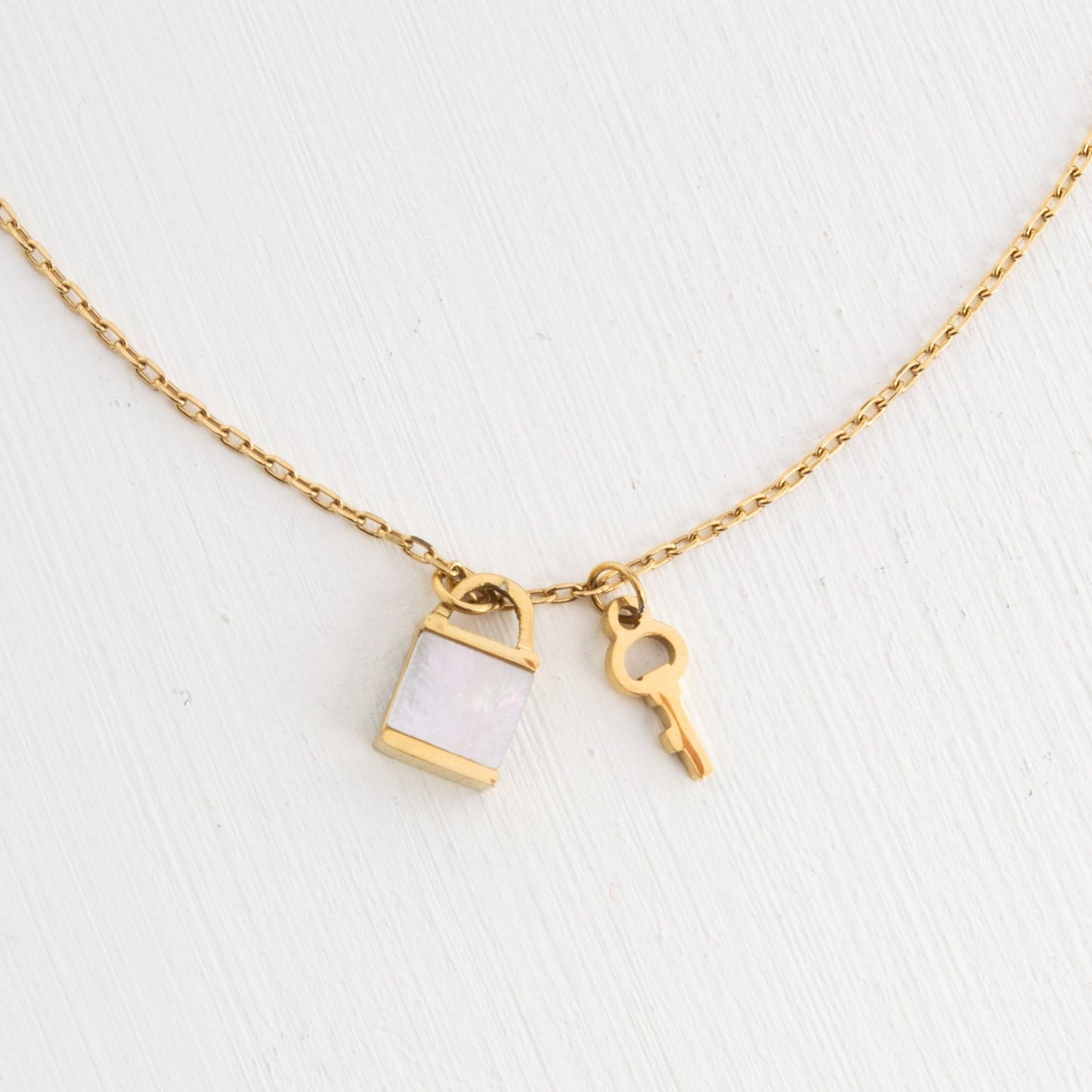 Lock and Key Mother of Pearl Necklace - Recetas Fair Trade