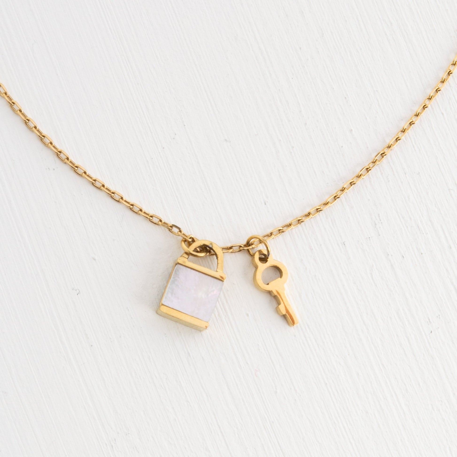Lock and Key Mother of Pearl Necklace - Recetas Fair Trade