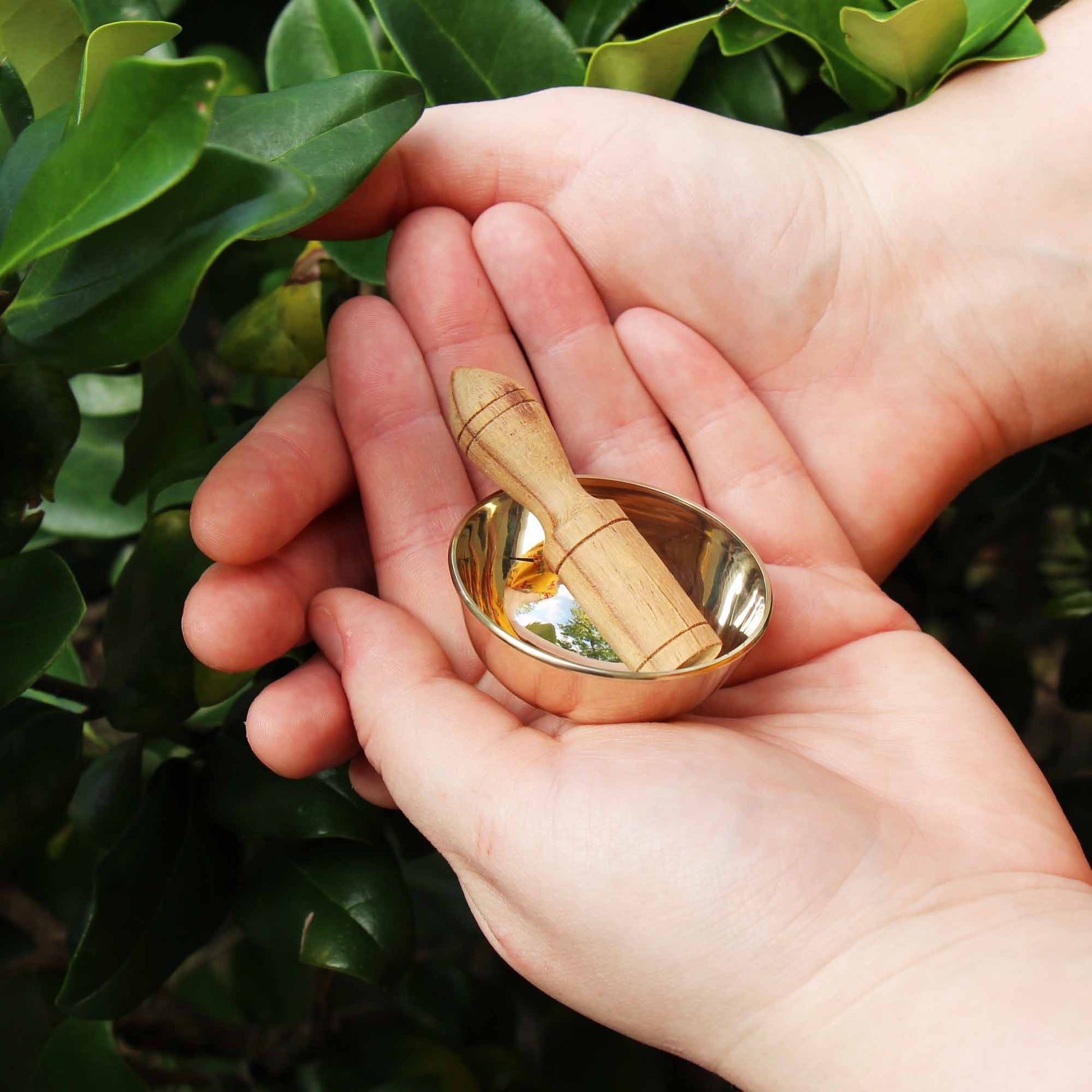 Mini Meditation Bowl Box: 2" Crown Chakra - DZI (Meditation) - Recetas Fair Trade