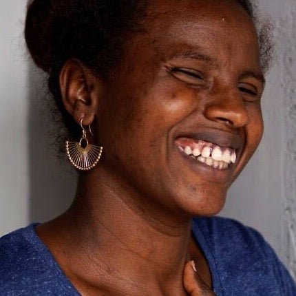 Palm Leaf Fan Earrings - Recetas Fair Trade