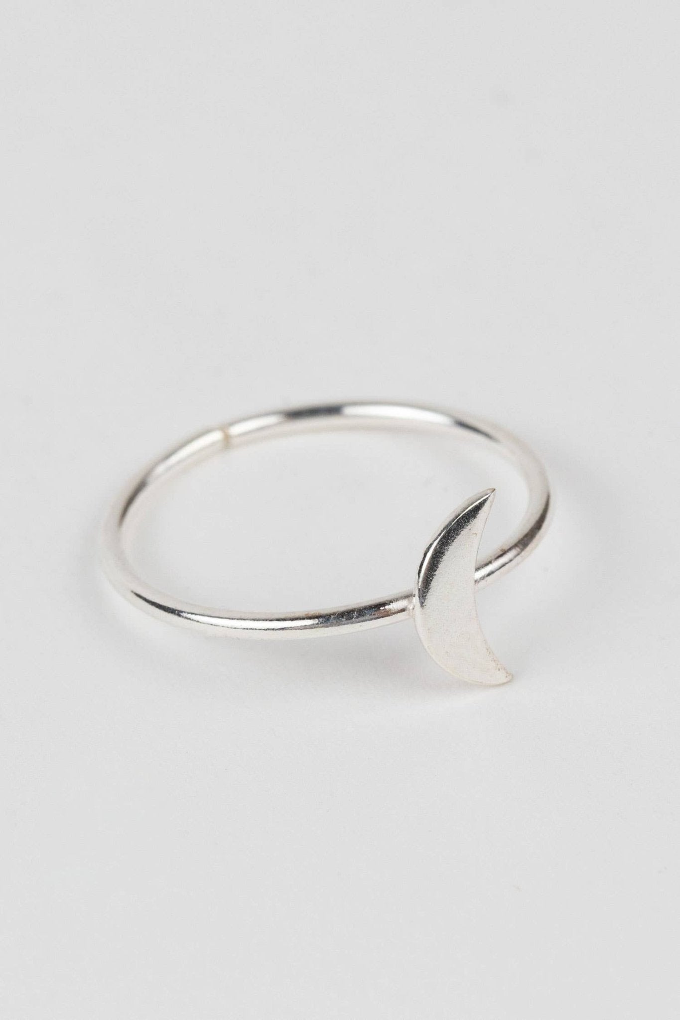 Silver Crescent Moon Ring - Recetas Fair Trade