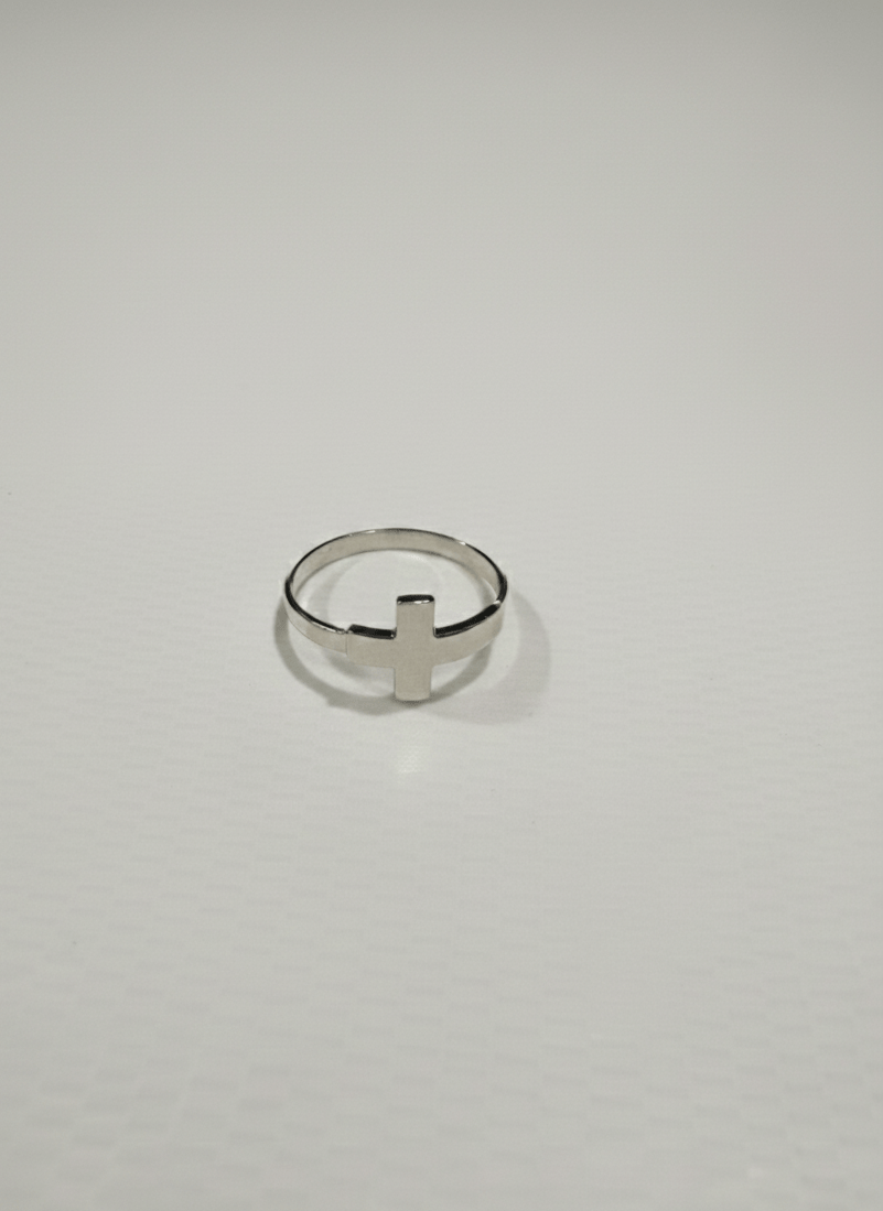 βοΈ The Simple Cross Ring | Sterling Silver - Recetas Fair Trade