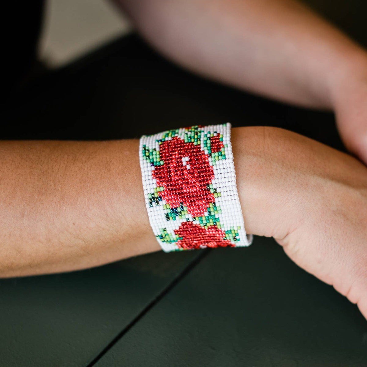 White Rose Bracelet - Recetas Fair Trade