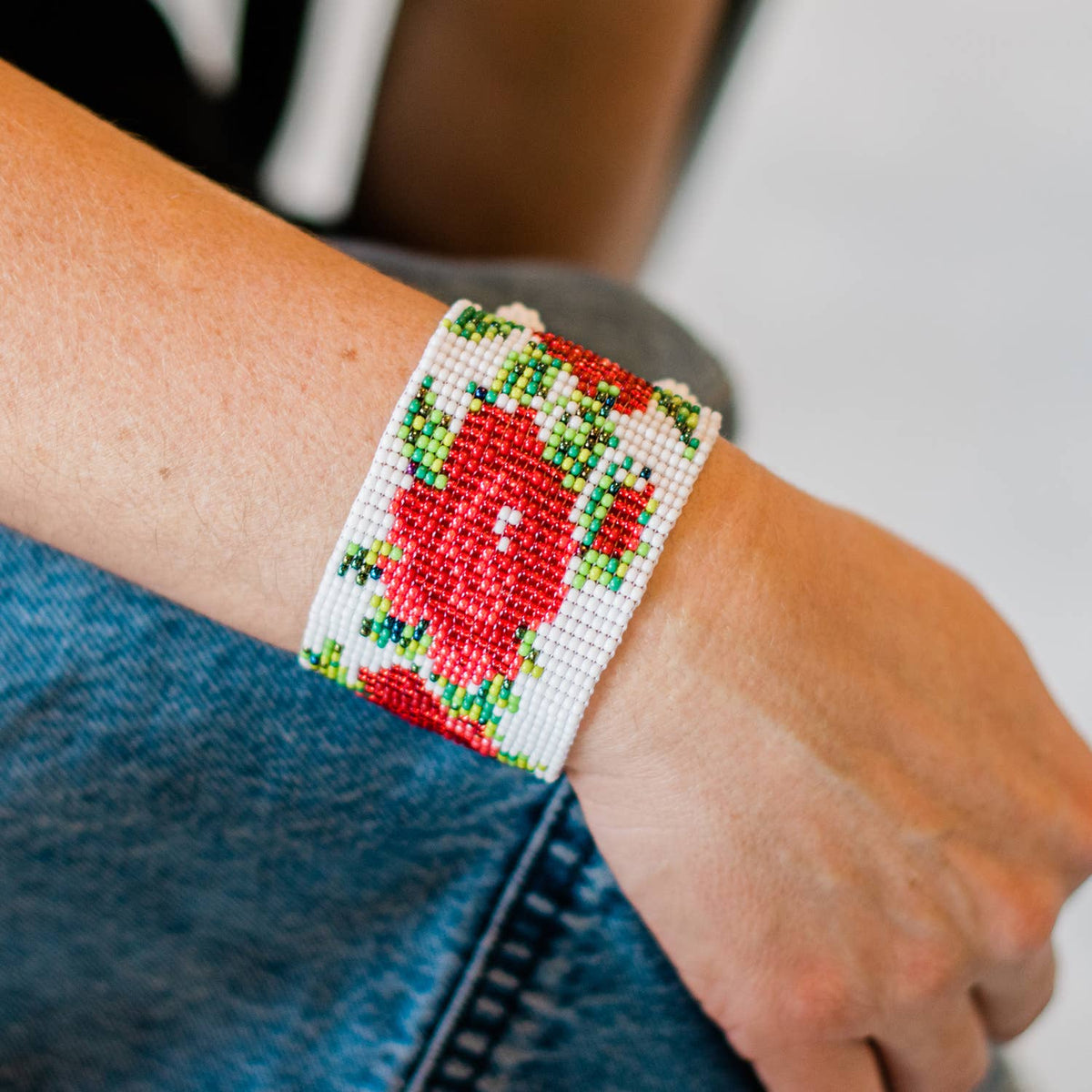 White Rose Bracelet - Recetas Fair Trade
