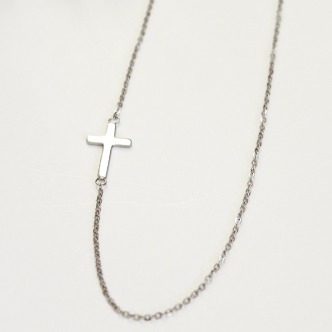 At the Cross Necklace in Silver - Recetas Fair Trade