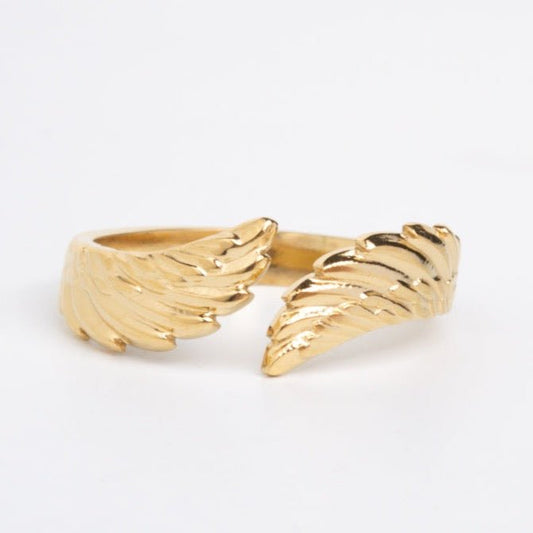 Birds of the Same Feather Gold Ring