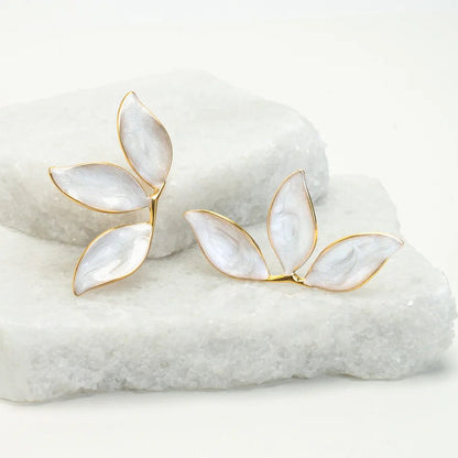 Canopy Leaf Earrings in Pearl White - Recetas Fair Trade