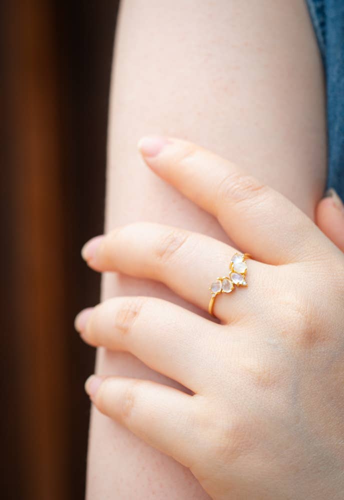 Celestial Moonstone Ring - Gold - Recetas Fair Trade