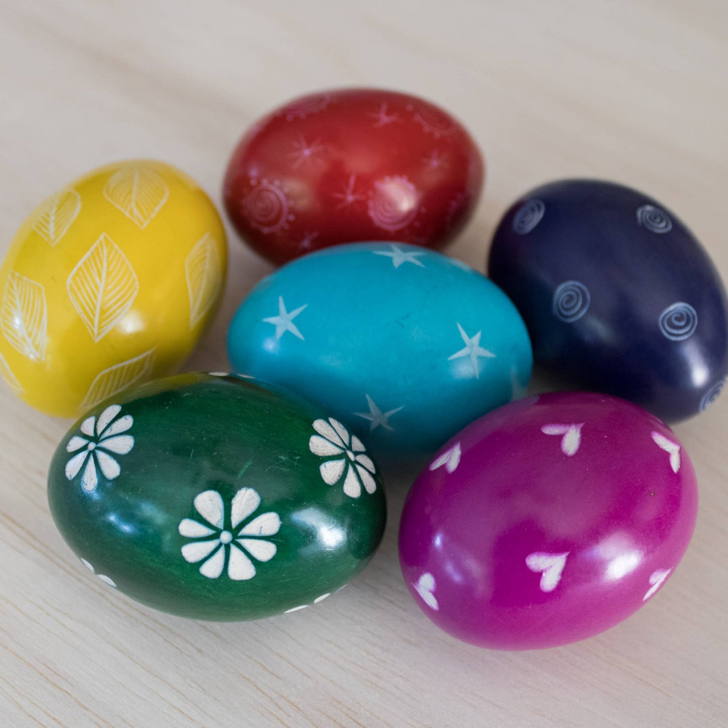 Colorful Etched Eggs - Recetas Fair Trade