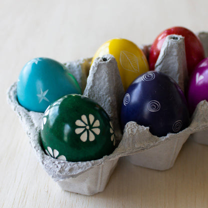 Colorful Etched Eggs - Recetas Fair Trade