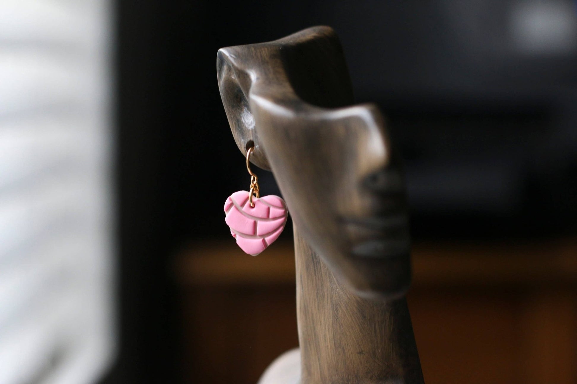 Concha Earrings for Women, Heart Earrings Dangle - Recetas Fair Trade