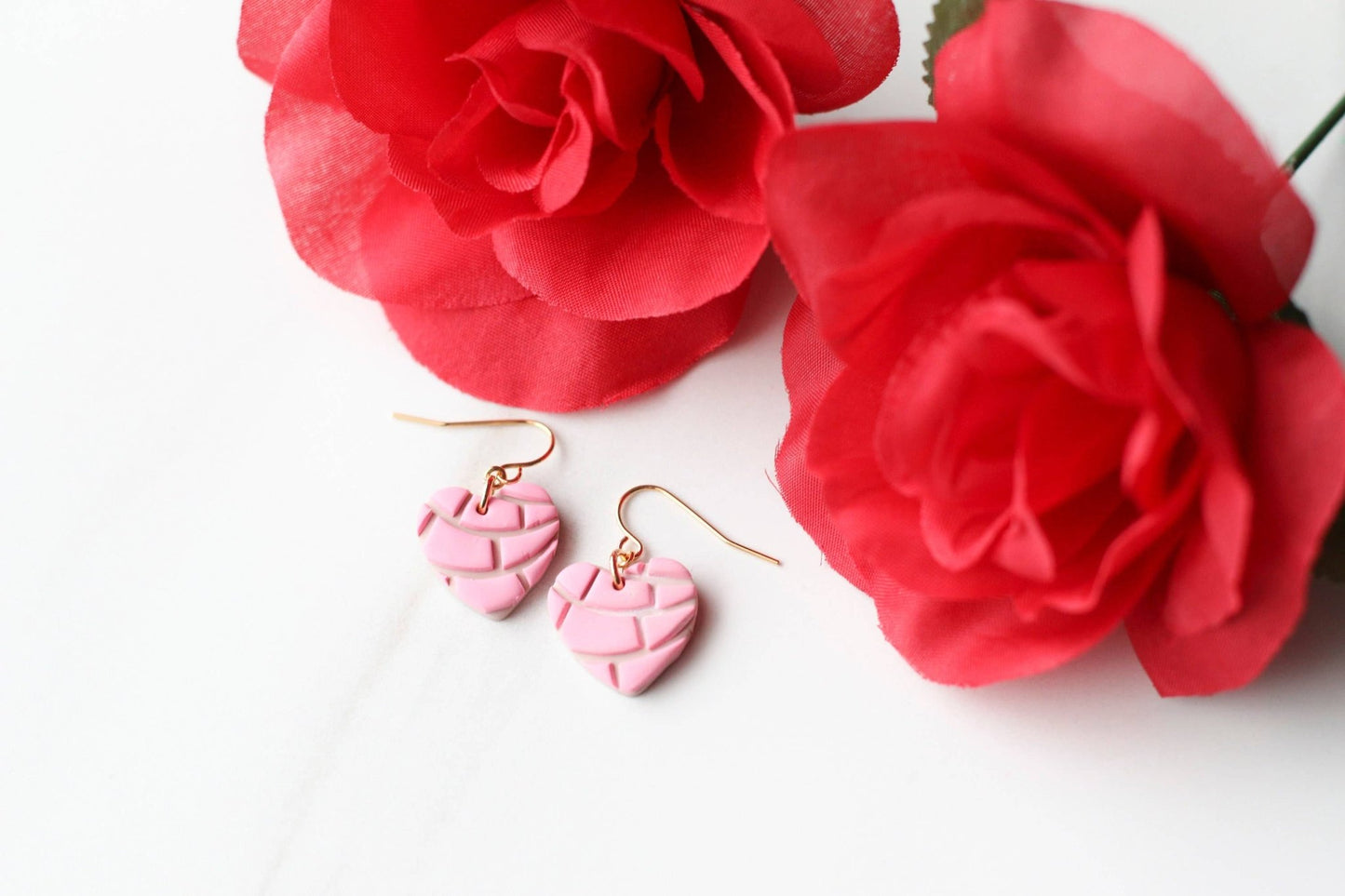 Concha Earrings for Women, Heart Earrings Dangle - Recetas Fair Trade