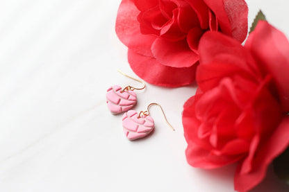 Concha Earrings for Women, Heart Earrings Dangle - Recetas Fair Trade