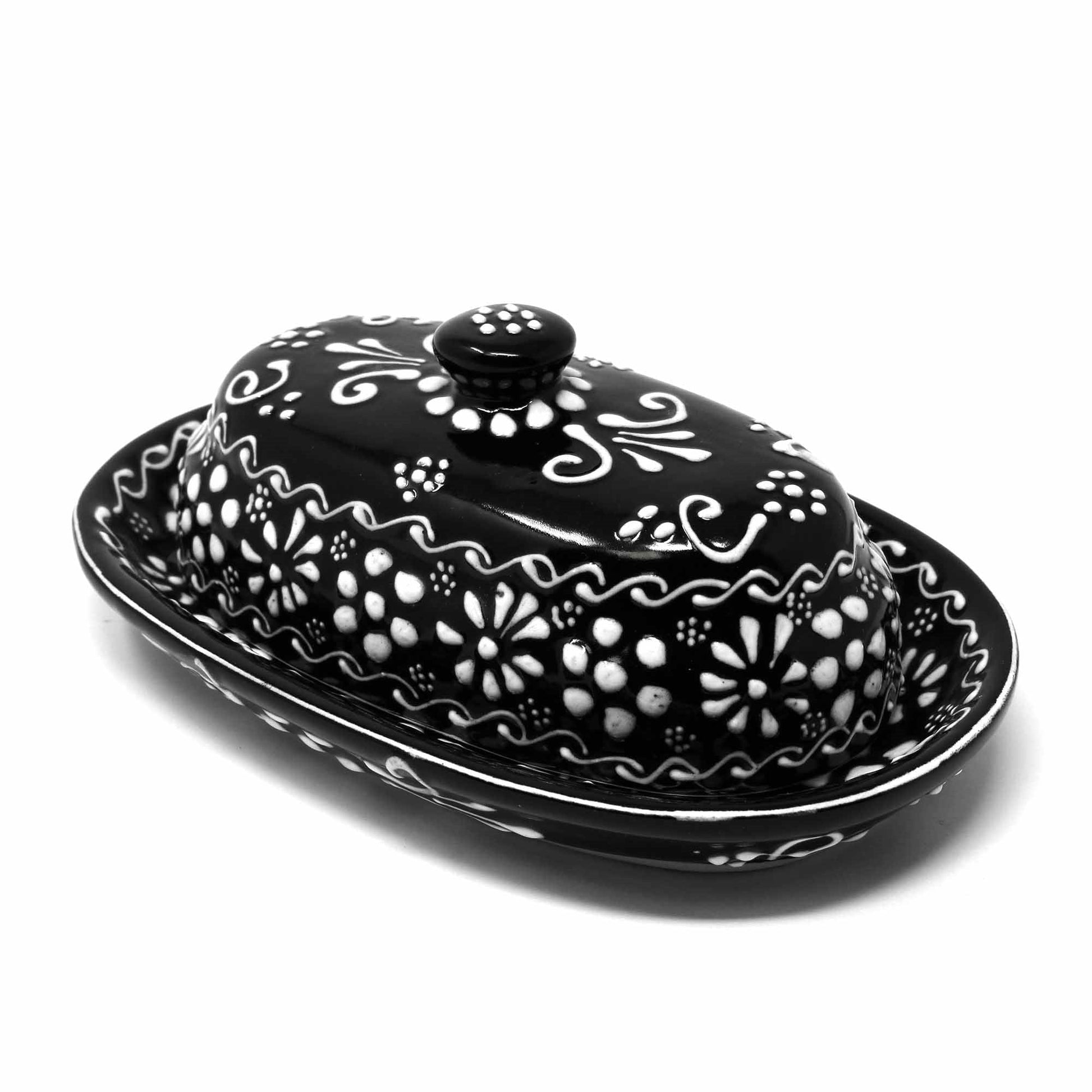 Encantada Handmade Pottery Butter Dish, Black & White - Recetas Fair Trade