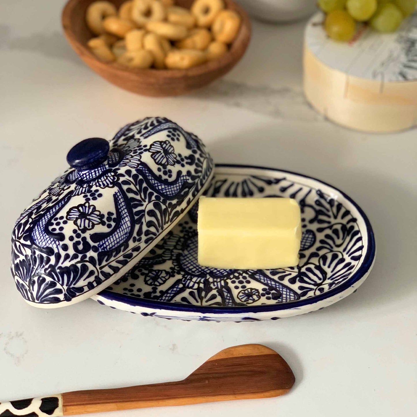 Encantada Handmade Pottery Butter Dish, Blue Flower - Recetas Fair Trade