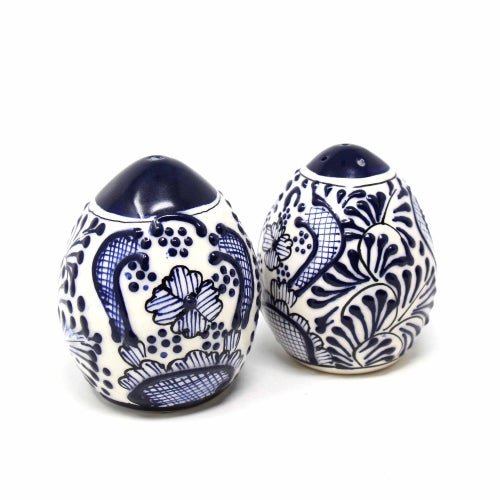 Encantada Handmade Pottery Spice Shakers, Blue Flower - Recetas Fair Trade