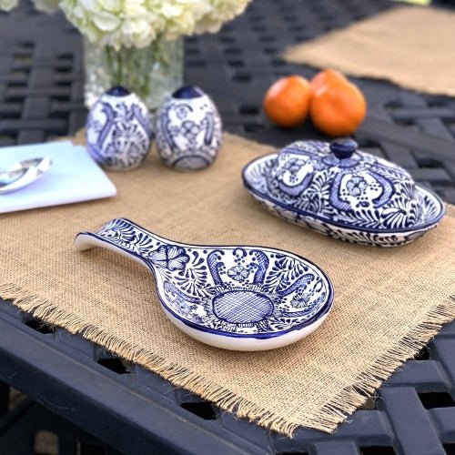 Encantada Handmade Pottery Spoon Rest, Blue Flower - Recetas Fair Trade