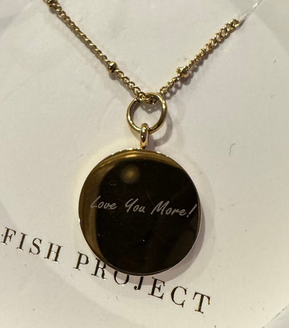 Engraved Round Pendant Gold Necklace - Recetas Fair Trade