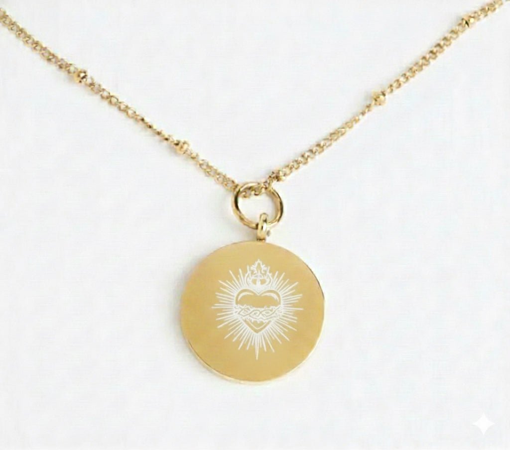 Engraved Round Pendant Gold Necklace - Recetas Fair Trade