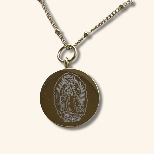 Engraved Round Pendant Gold Necklace - Recetas Fair Trade