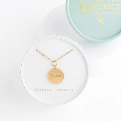 Engraved Round Pendant Gold Necklace - Recetas Fair Trade