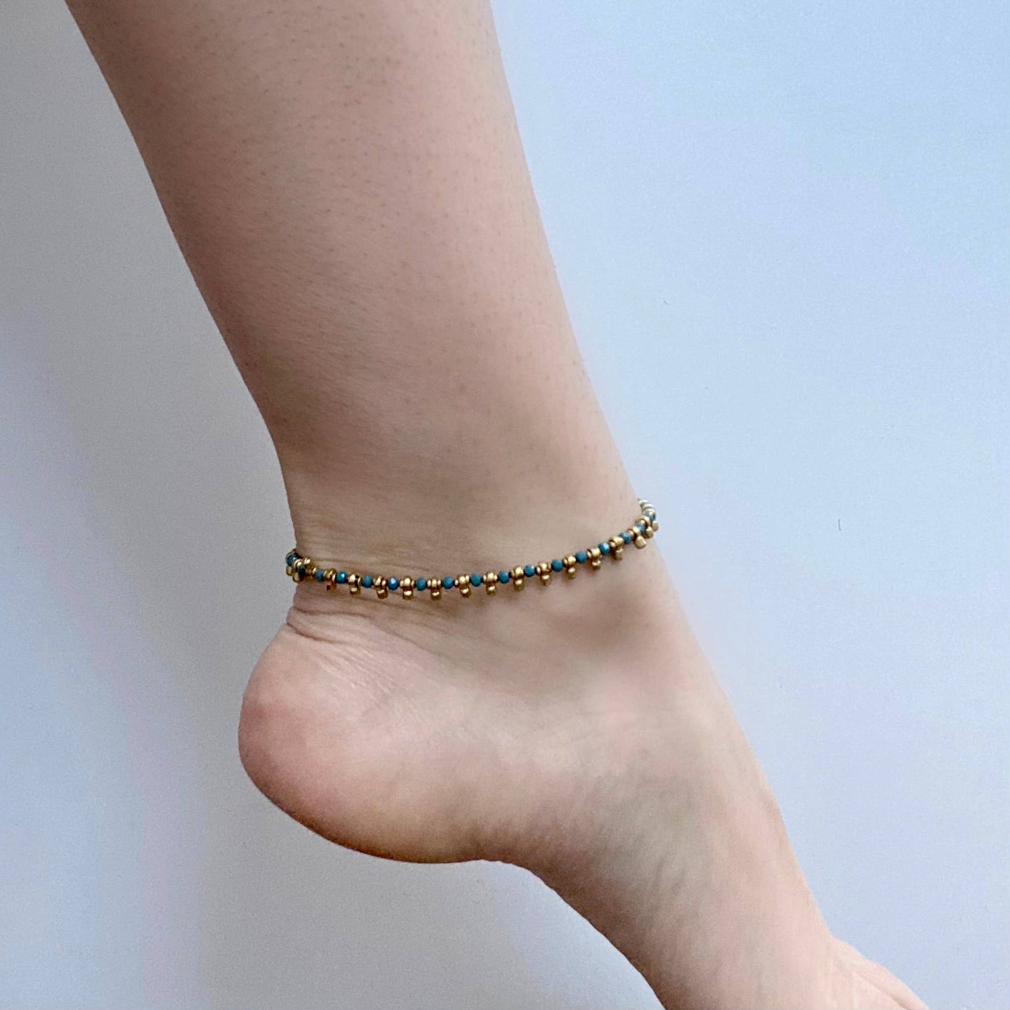 Faceted Glass Anklet with Brass Accent Beads - Recetas Fair Trade