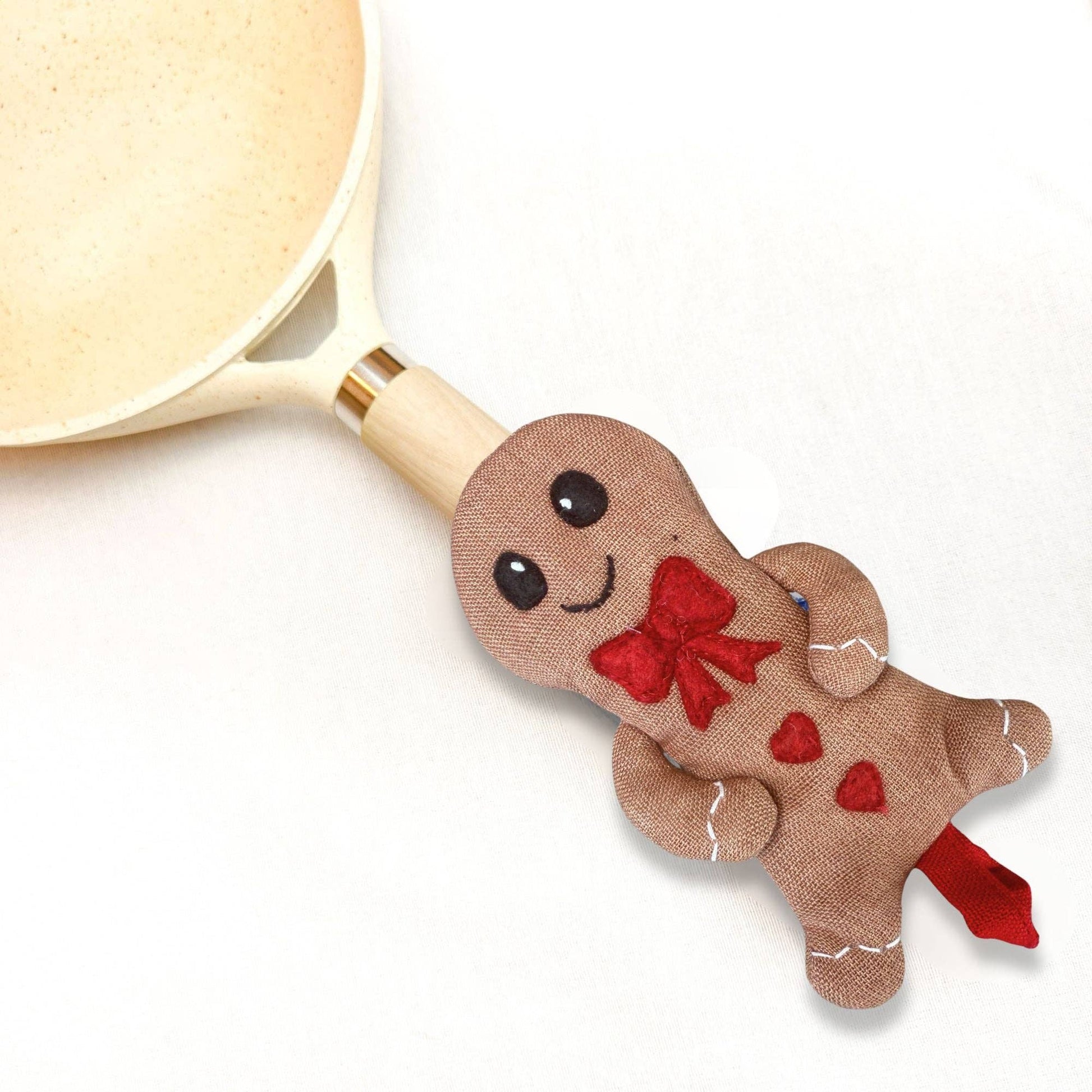 Gingerbread Man Skillet Handle Holder - Recetas Fair Trade