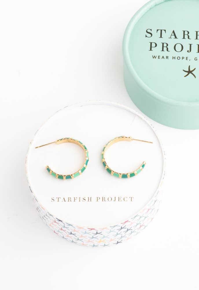 Golden Emerald Glow Hoops - Recetas Fair Trade