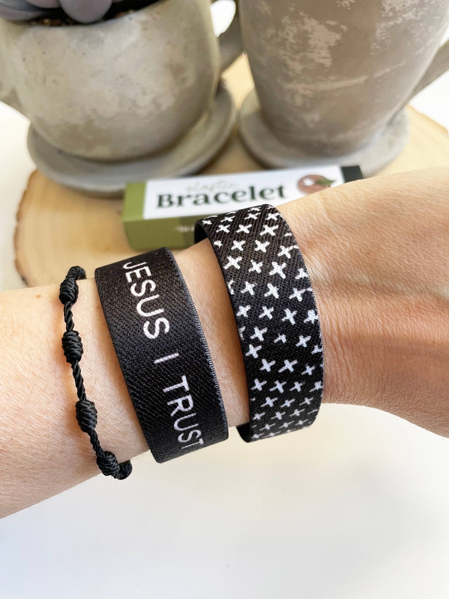 Jesus I Trust In You | Reversible Elastic Bracelet - Recetas Fair Trade