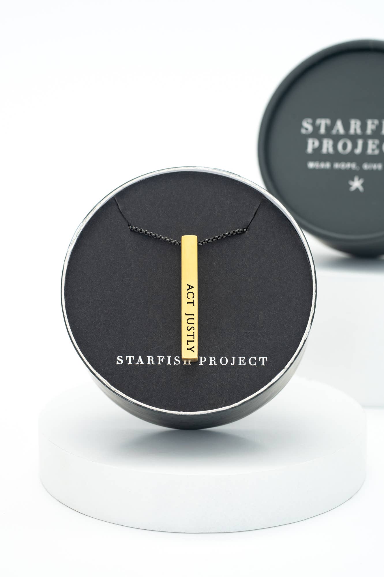 Justice Men's Gold Bar Necklace - Recetas Fair Trade