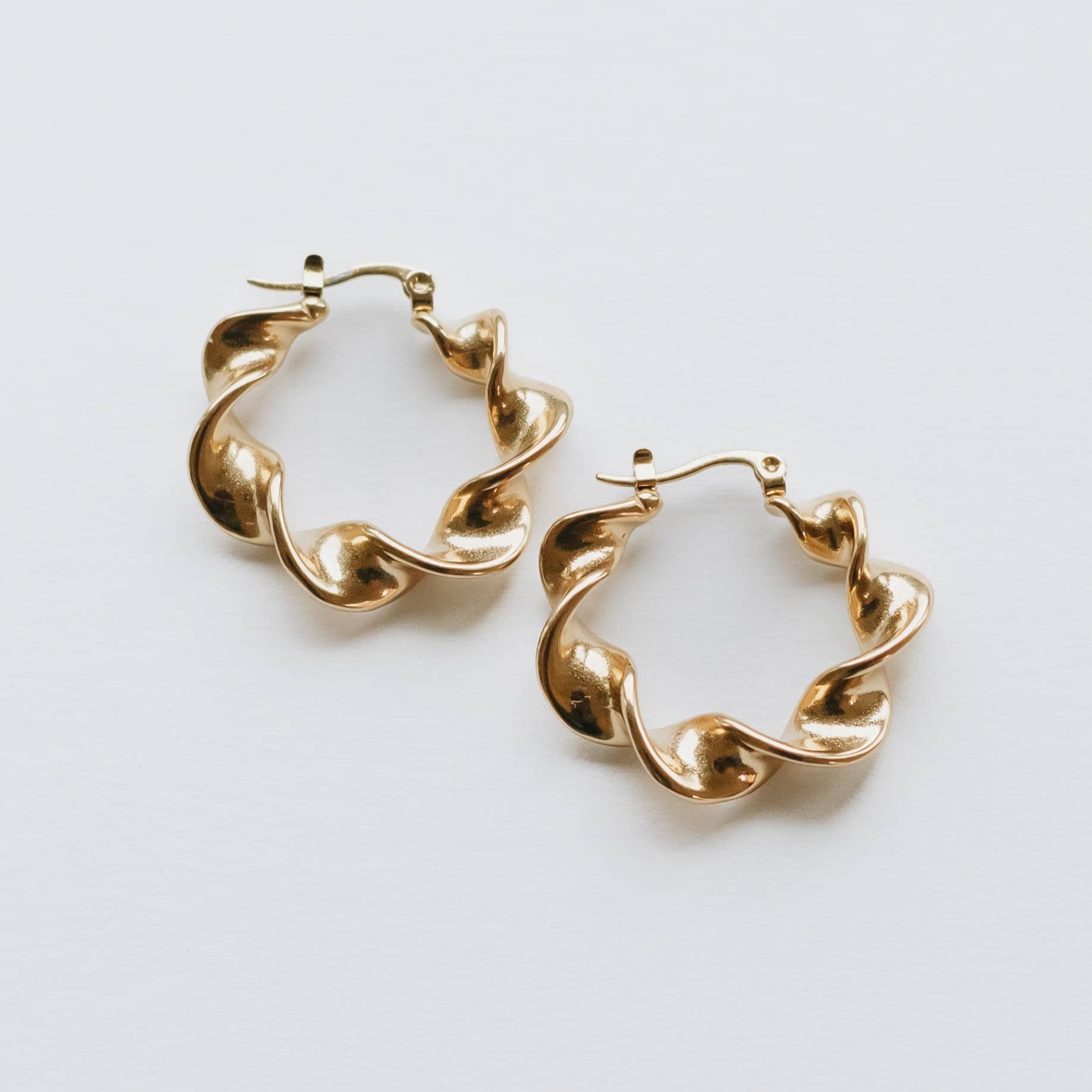 Lineage Earrings in Gold - Recetas Fair Trade