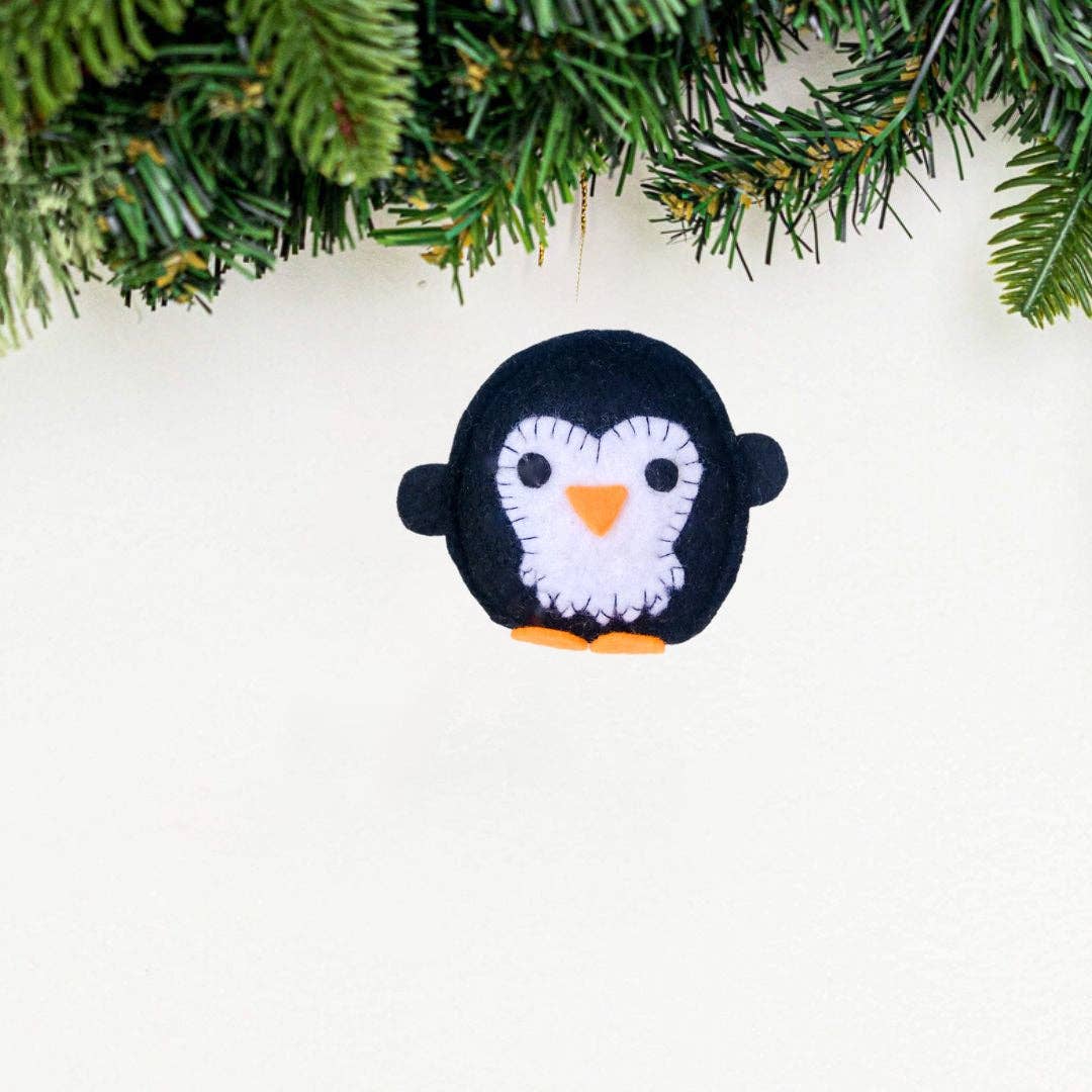 Mini Penguin Felt Ornament - Recetas Fair Trade