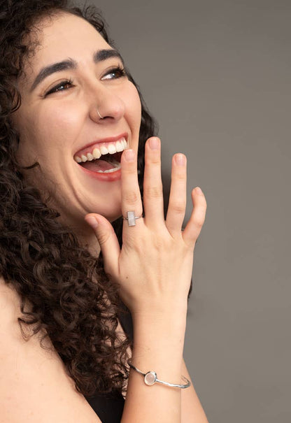 Moonlit Grace Ring in Silver & Moonstone - Recetas Fair Trade