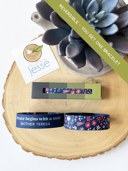 Mother Teresa Reversible Elastic Bracelet - Recetas Fair Trade