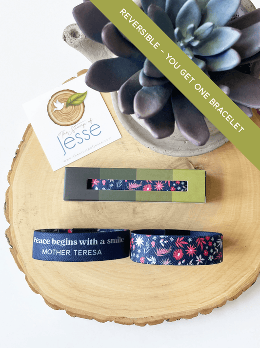 Mother Teresa Reversible Elastic Bracelet - Recetas Fair Trade